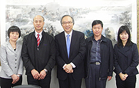 Prof. Jack Cheng (middle), Pro-Vice-Chancellor of CUHK meets with Prof. Zhang Jian Hua (2nd from left), Vice-President of China Agriculture